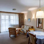 Aparthotel Appartementhaus Kastanie 3*