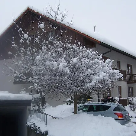 アパートホテル Appartementhaus Kastanie