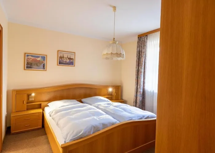アパートホテル Appartementhaus Kastanie 3*